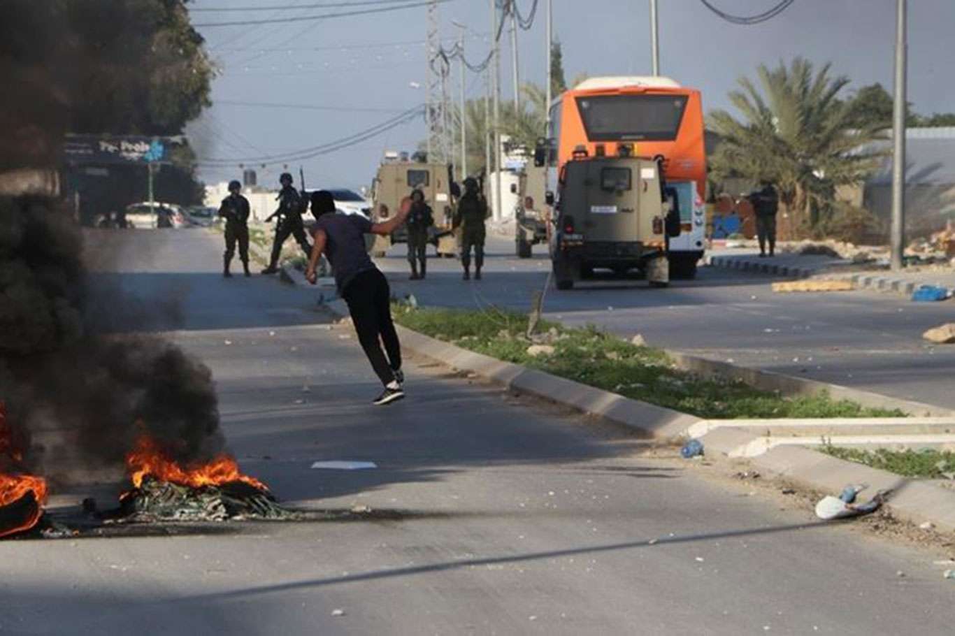 10 Palestinians injured during ZOF raid in Nablus
